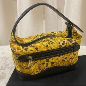🆕 Versace Baroque Vanity case Bag😍